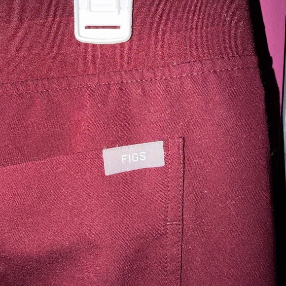 *PRICE OBO* FIGS Women's Burgundy Zamora™ - Medium Petite Jogger Scrub Pants - Picture 4 of 8